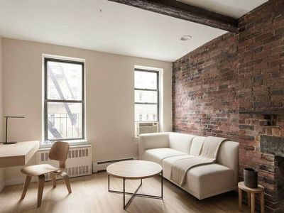 323 E 21st St APT 3B