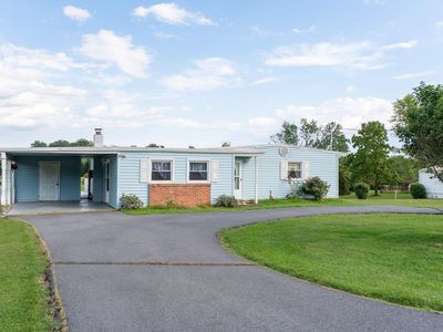 130 Stoneleigh Dr