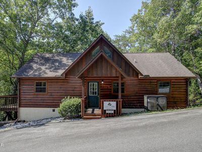 1617 Raccoon Den Way