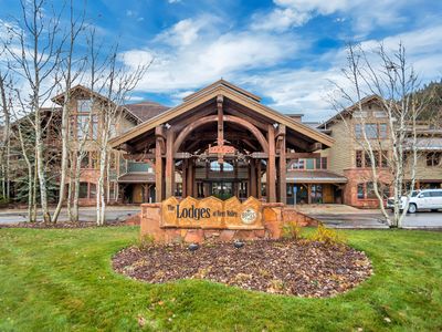 2900 E Deer Valley Dr #B218