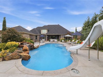 325 Angel Falls Ln