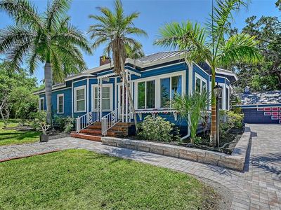 204 24th St W