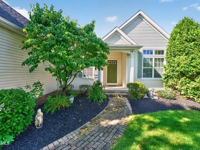 12 Danbury Court