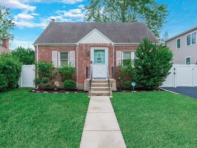 71 Van Nostrand Avenue