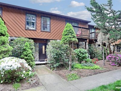 3 Brookside Hts #G