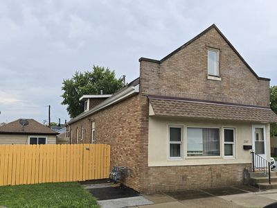 2345 W 144th St
