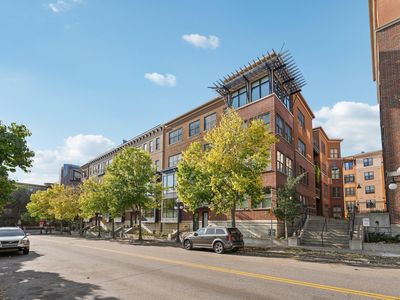 209 8th St E APT 303