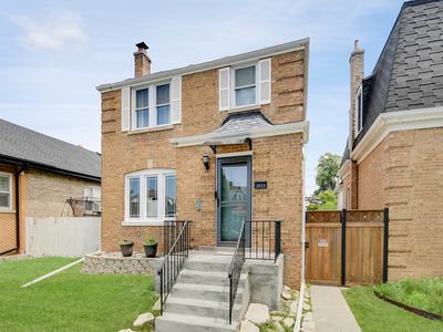 3833 Oak Park Ave