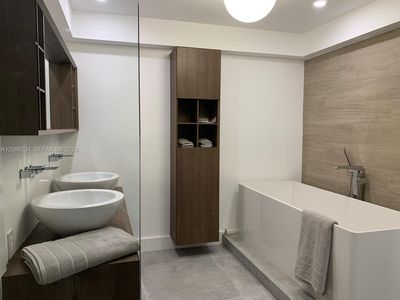 Property at 210 Seaview Dr #506, Key Biscayne, FL