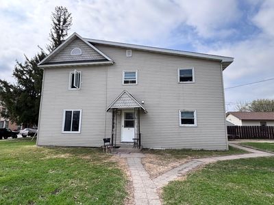 322 5th Ave E