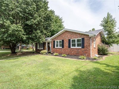 Property at 914 Longfield Drive, Clarksville, IN