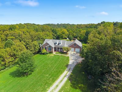 121 Forest Path Dr