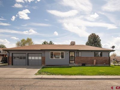 2268 Elizabeth Way