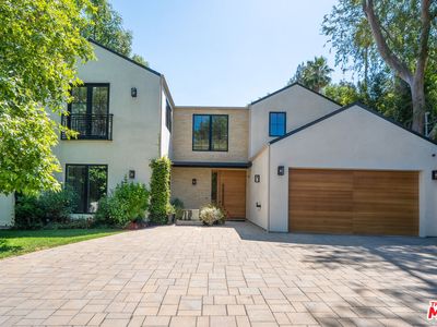 5266 Vanalden Ave