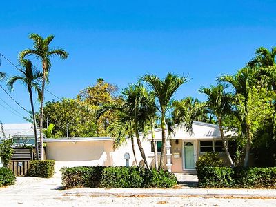 3011 Riviera Dr