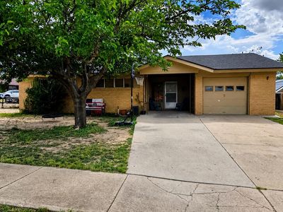 2720 Cindy Ln