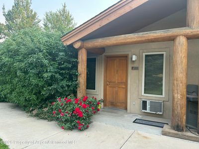 1400 E Valley Rd Unit 2
