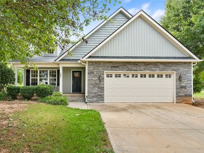 1041 Stoneham Cir