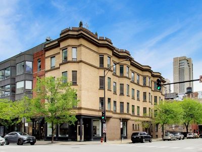 501 N Wells St APT 3W