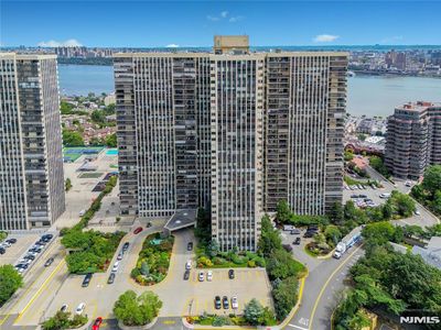 200 Winston Dr APT 2207