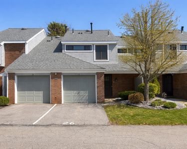 26 Laurelwood Dr Unit 26