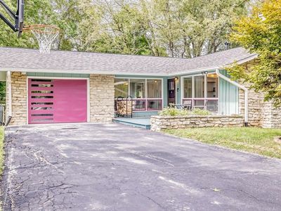 1325 E Elliston Dr