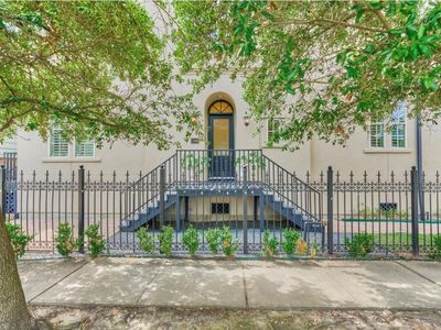 1340 W 25th St