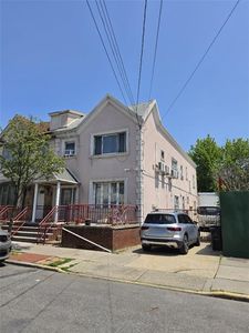 1655 W 12th St