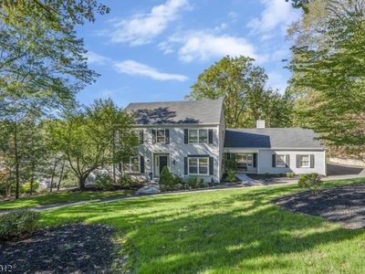 8 Deerwood Trl