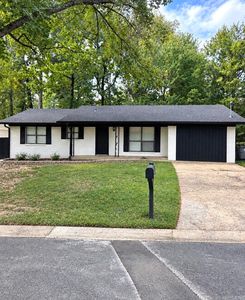 100 Wisteria Pl