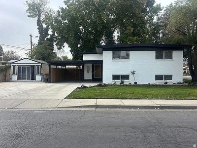 1251 W Andrew Ave S