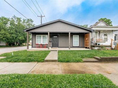 1422 E Elm Street