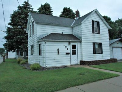 101 Cedar Ave N
