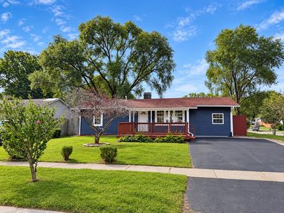 2933 W 38th Pl