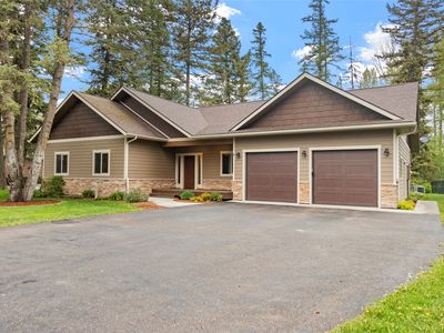 496 Soaring Pines Trl