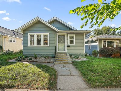 3230 Tyler St NE