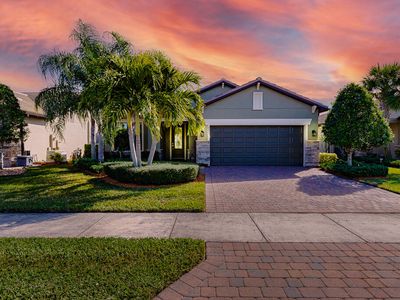 221 SE Longview Drive