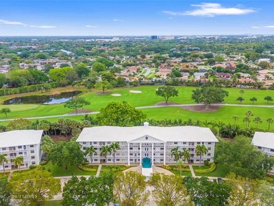 6085 Balboa Cir UNIT 305