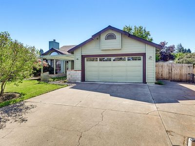 851 Ridgeway Cir