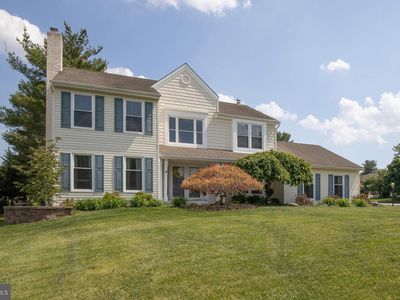 2284 Locust Dr