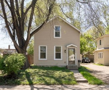 398 Banfil St