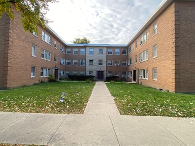Property at 4817 Hull St APT 2B, Skokie, IL