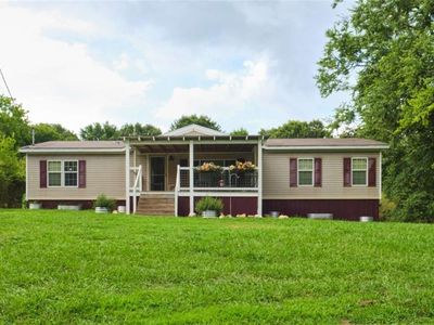 405 NE Brewer Rd