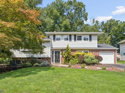 Property at 11 Surrey Ln, Springfield, NJ