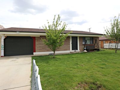 655 E 875 N