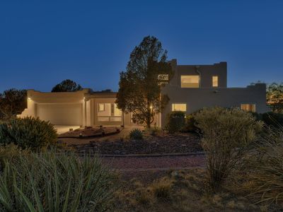 1137 Marigold Dr NE