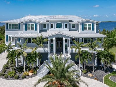 4601 Grassy Point Blvd