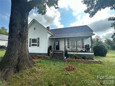 609 Front St