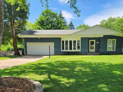 3119 Hillcrest Dr