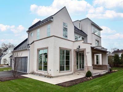 527 Kensington Ct